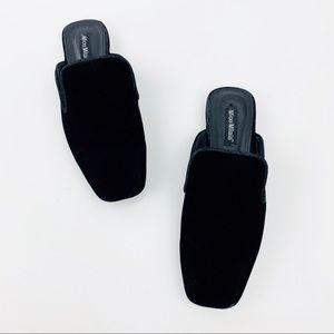 MiouMilala Suede Black Mules